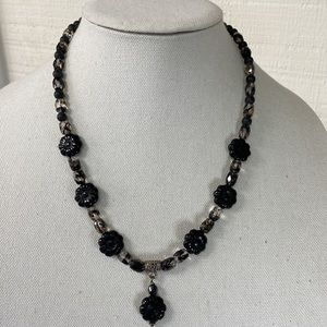 Black flower bead necklace